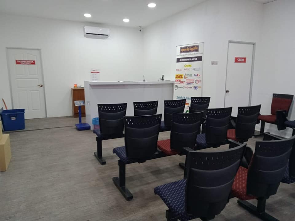 Pusat Perkhidmatan Kurier & Urusan JPJ