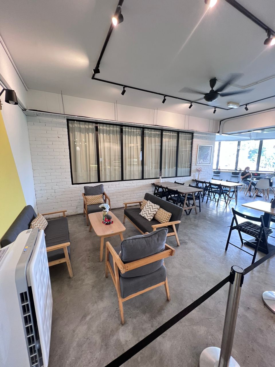 Cafe di Connaught KL Untuk Dijual