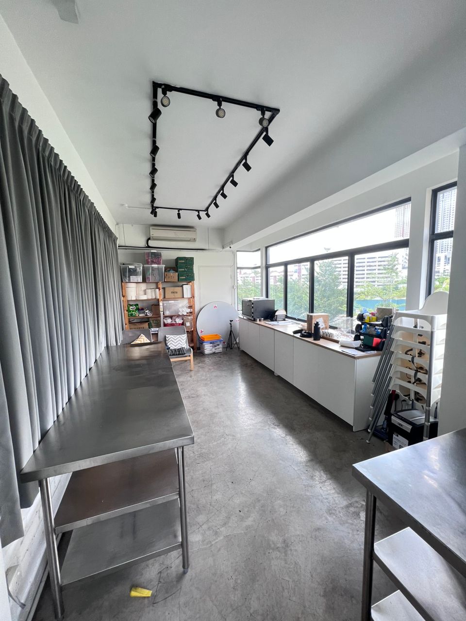 Cafe di Connaught KL Untuk Dijual