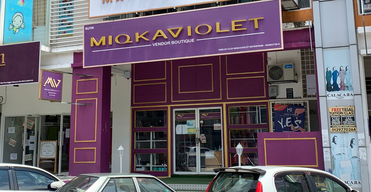 Bisnes Pakaian Di Bangi Sentral Untuk Dijual